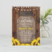 私はBBQのカップルのシャワーの瓶の木製のヒマワリの招待をします 招待状 (スタンド正面)