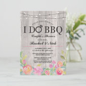 私はBBQのカップルのシャワーライト木製の花の招待をします 招待状 (スタンド正面)