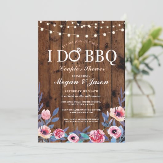 私はBBQのカップルのシャワーライト木製の花の招待をします 招待状 (スタンド正面)