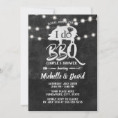 私はBBQカップルのシャワー素朴Chalkboard 招待状 (正面)