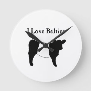 私はBelties -白黒によって--をギャロウェーベルトを付けられる牛愛します ラウンド壁時計