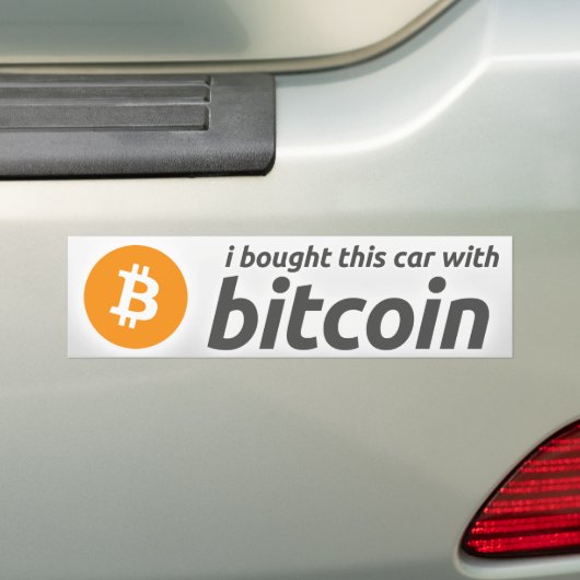 私はBitcoinのバンパーステッカーが付いているこの車を買いました バンパーステッカー (車上)