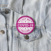 私はCOVID-19ワクチン接種済み ピンクのラメ 缶バッジ (インサイチュ)