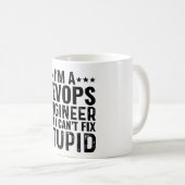 私はDevOpsエンジニアだけど馬鹿なことは直せない コーヒーマグカップ (正面右)