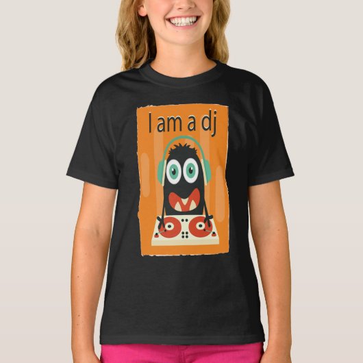 "私はDJ"のおもしろいなかわいい子供の人の衣類です Tシャツ (正面)