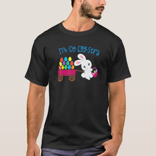 私はEgg Straイースターバニー卵狩りバスケットおもしろい Tシャツ (正面)