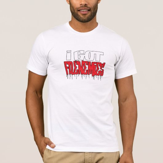 私はFRENEMIESのティーを得ました Tシャツ (正面)