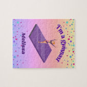 私はGymnastである – 女の子と紫のジムのマットにレオタード ジグソーパズル (横)