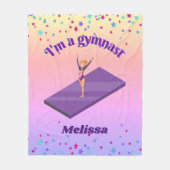 私はGymnastである – 女の子と紫のジムのマットにレオタード フリースブランケット (正面)