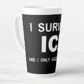 私はICEを生き延びた カフェラテマグ (左アングル)