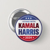 私はKamala Harris 2024ブルーストロークで立つ 缶バッジ (正面&裏面)