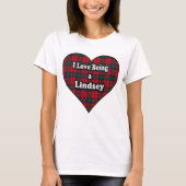 私はLindseyの一族のリンジーのタータンチェックであることを愛します Tシャツ (正面)