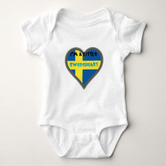 私はLttle Swedeheartのベビーの衣服です ベビーボディスーツ