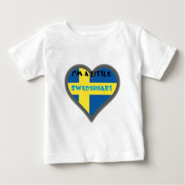 私はLttle Swedeheartのベビーの衣服です ベビーTシャツ