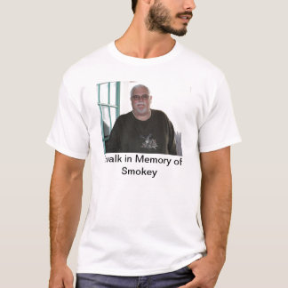 私はSmokeyを記念して歩きます Tシャツ