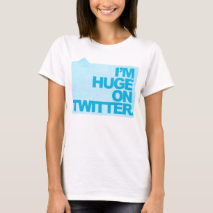私はTwitter -レディースティーで巨大です Tシャツ