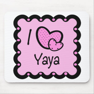 私はYaYaのかわいいTシャツを愛します マウスパッド