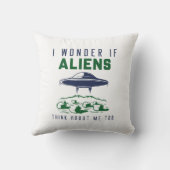 私も疑問に思もし考えのエイリアン クッション (裏面)