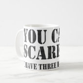 私をおびえさせることができません コーヒーマグカップ (正面左)