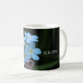 私をない花花嫁及び新郎のコーヒー・マグ忘れて下さい コーヒーマグカップ (正面右)