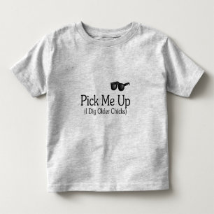 私をの上の選んで下さい(私はより古いひよこを掘ります) トドラーTシャツ