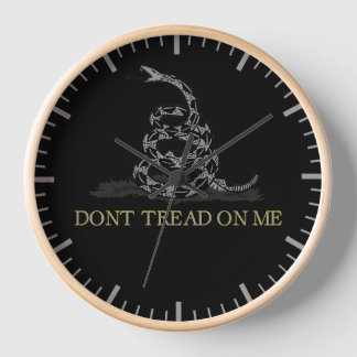 私をガッズデン旗兵の上に踏み出してはいけない 壁時計