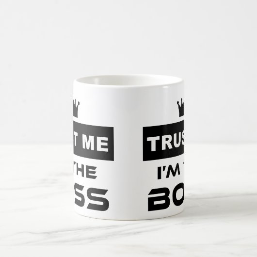 私を信頼して下さい-私はボスのマグです コーヒーマグカップ (中央)