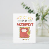 私を信頼するアーキビスト ポストカード (スタンド正面)