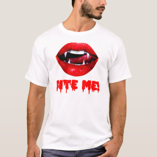 私を吸血鬼ハロウィンかんで下さい Tシャツ