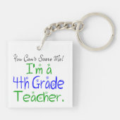 私を怖がらせることはできおもしろいない4年生先生 キーホルダー (裏面)