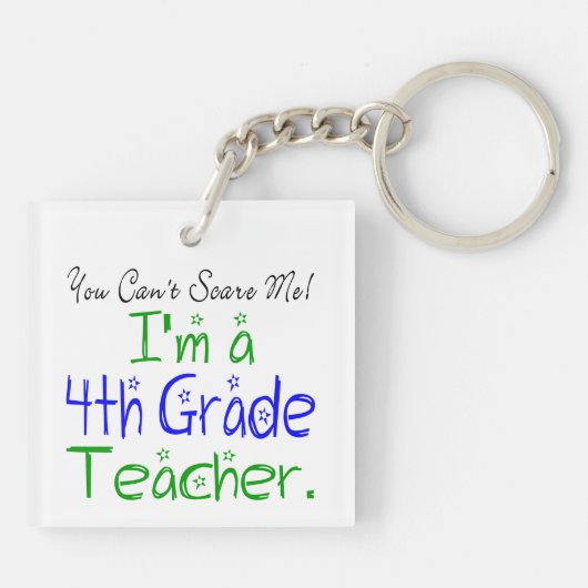 私を怖がらせることはできおもしろいない4年生先生 キーホルダー (裏面)