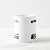 私を科学を試みる戻っています立てて下さい コーヒーマグカップ (中央)