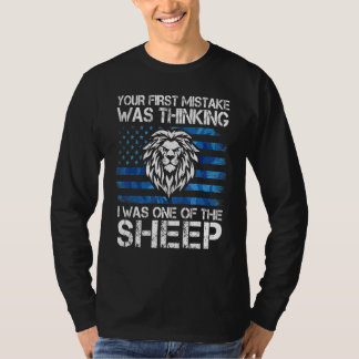 私を羊だと思ったのが最初の間違い Tシャツ