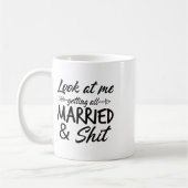 私を見て結婚したおもしろい新婦 コーヒーマグカップ (左)