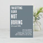 私カスタムは退屈ではない歳になるおもしろい誕生日 招待状 (スタンド正面)