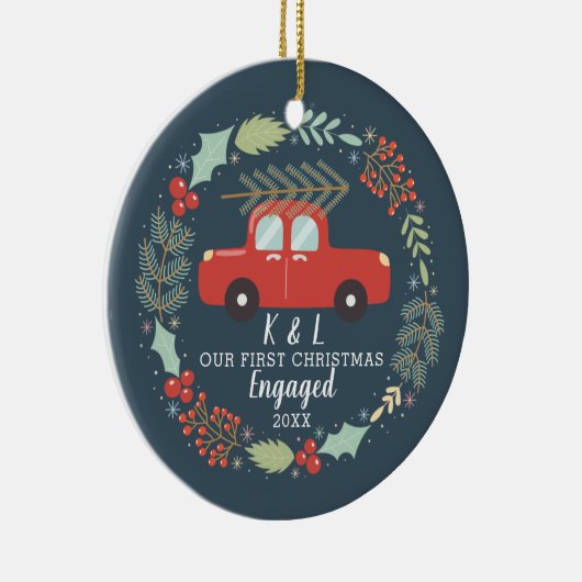 私パーソナライズされたたちの初めてのクリスマス婚約したオーナメント セラミックオーナメント (右)