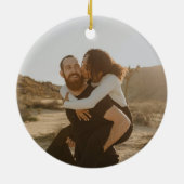 私パーソナライズされたたちの初めてのクリスマス婚約したオーナメント セラミックオーナメント (裏面)