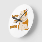 私一人でムーディ・離れファット・キャット ラウンド壁時計 (傾斜)