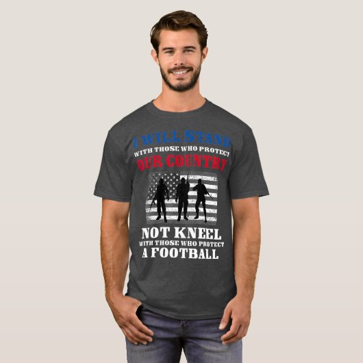 私動揺してはアメリカのために立ち上がらない。 Tシャツ (正面フル)