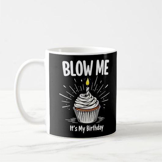 私吹は私の誕生日の大人おもしろい冗談だ コーヒーマグカップ (左)