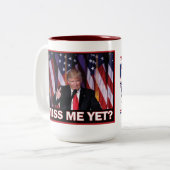 私恋しく思まだトランプ2024 ツートーンマグカップ (正面左)