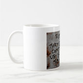 私達が付いている来られた歩行 コーヒーマグカップ (左)