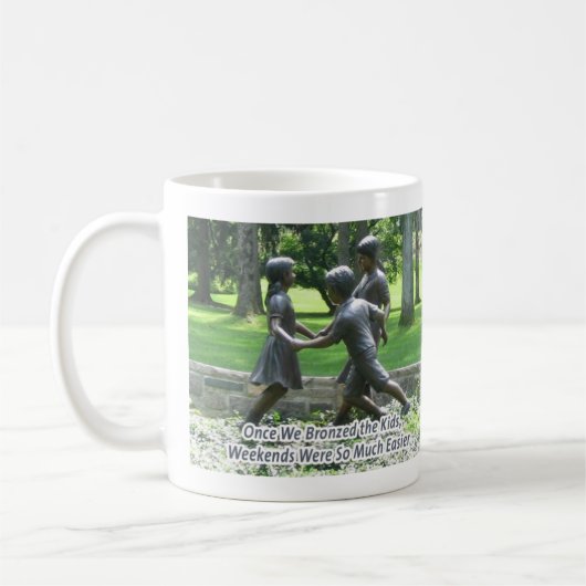 私達が子供を…青銅色にしたら コーヒーマグカップ (左)