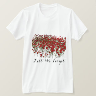 私達が記憶のケシを忘れる終戦記念日 Tシャツ