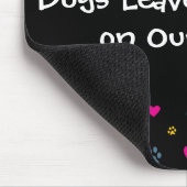 私達のハートの犬の許可の足のプリント マウスパッド (コーナー)