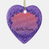 私達のハートの記念の捧げ物の紫色のダマスク織 セラミックオーナメント (右)