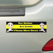 私達のベビーは中あります! バンパーステッカー (車上)