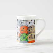 私達の中のエイリアン骨灰磁器のマグ ボーンチャイナマグカップ (右)