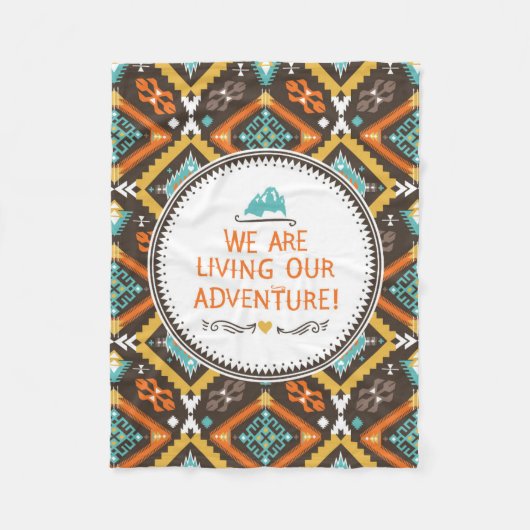 私達の冒険住んでいます フリースブランケット (正面)