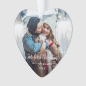 私達の初めてのクリスマスのカップルの写真の赤いハートS オーナメント (正面)